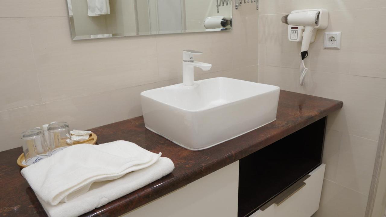 Atrium Hotel بخارى المظهر الخارجي الصورة